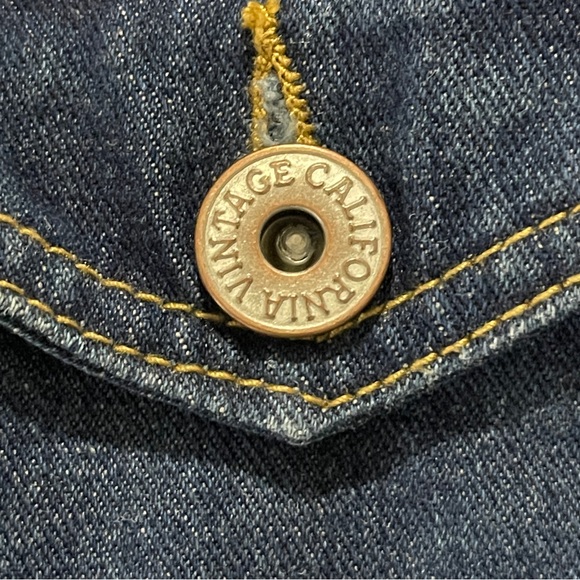 California Vintage Womens Juniors Denim Jean Jacket Size Large Button Front - Picture 4 of 9